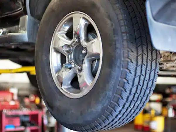 Convergenza-e-regolazione-gomme-preventivi-parma